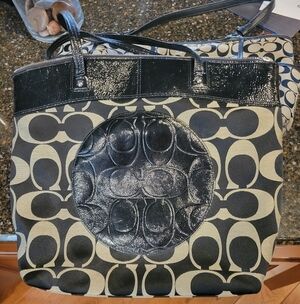 Coach Laura Signature Tote